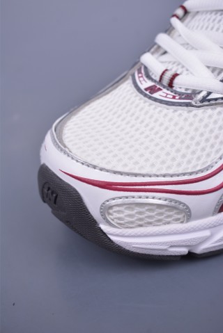 New Balance 740 view 6