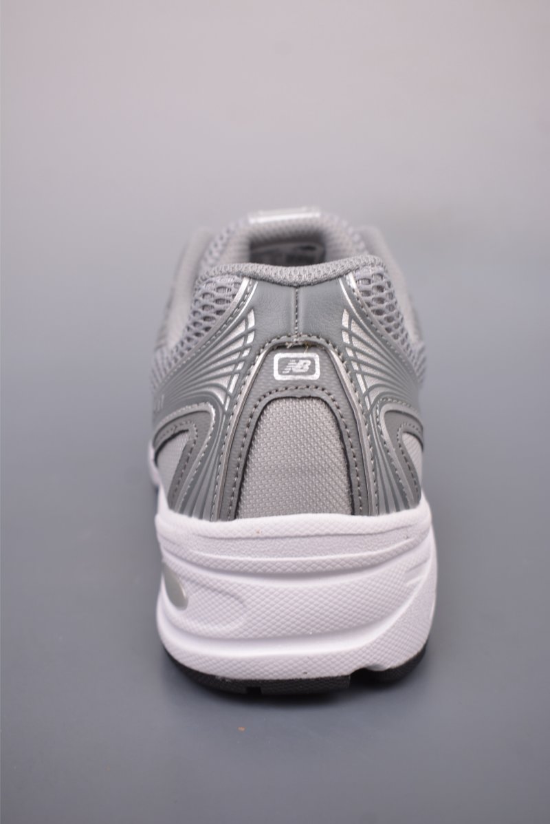 New Balance 740 view