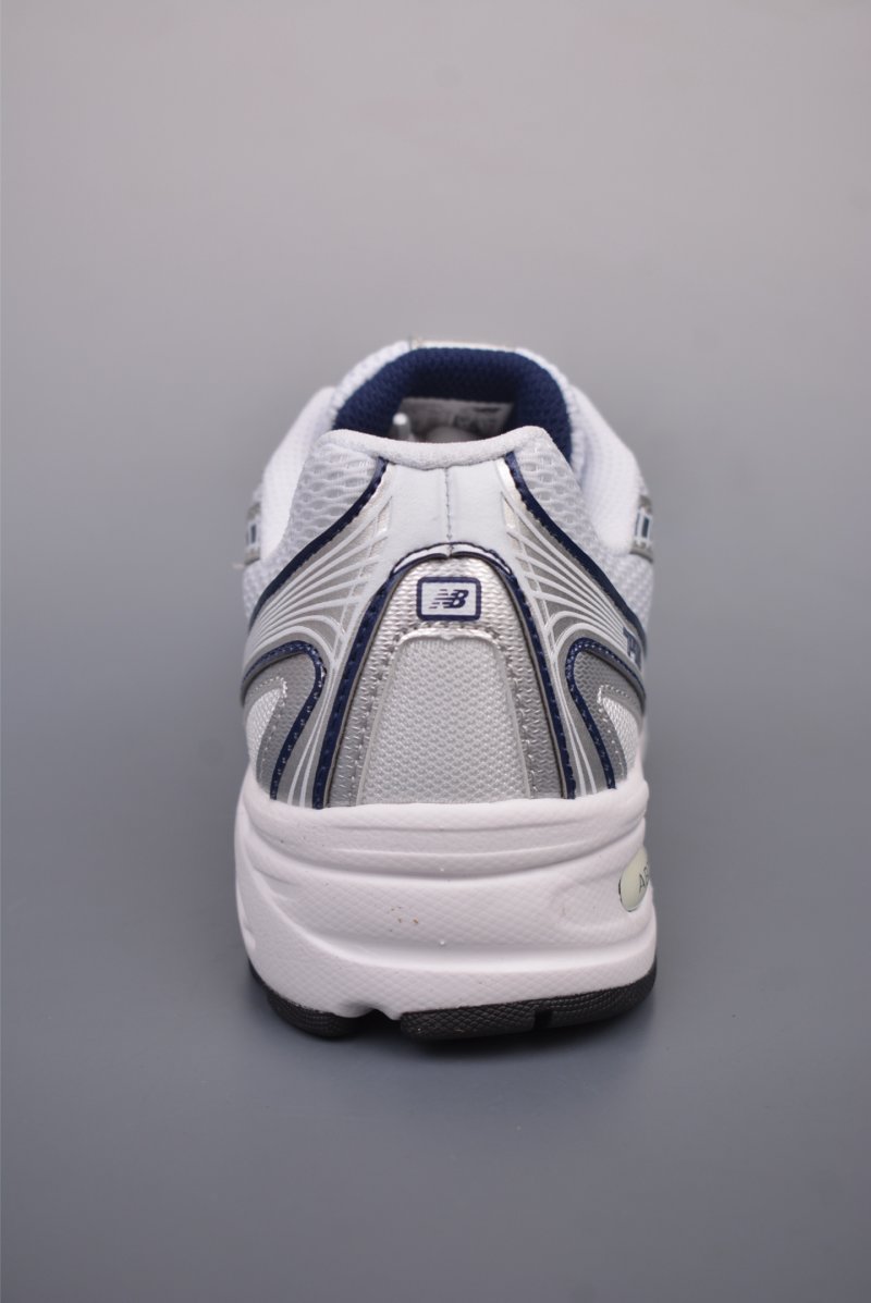 New Balance 740 view