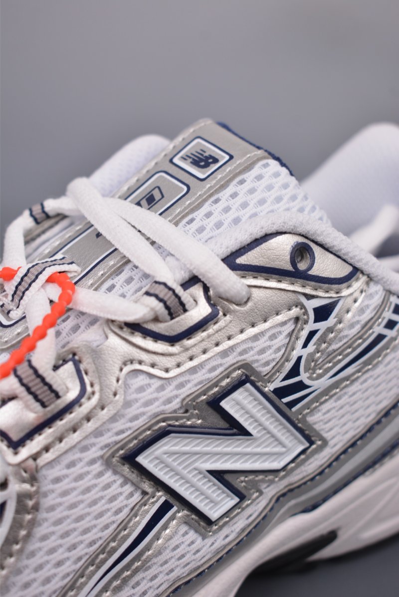 New Balance 740 view