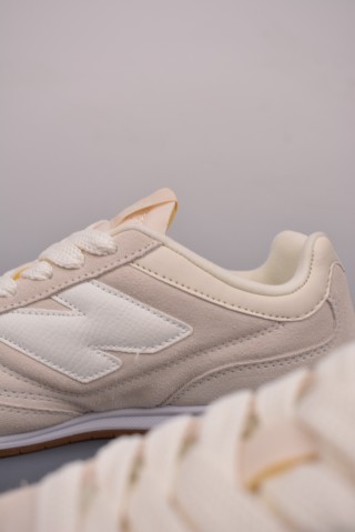 New Balance URC42 view 8