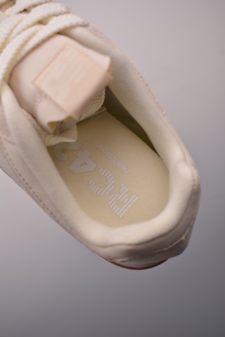 New Balance URC42 view 9