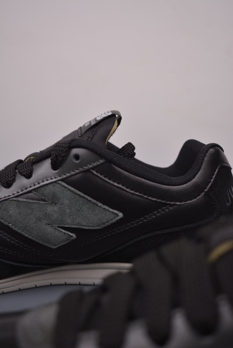 New Balance URC42 view