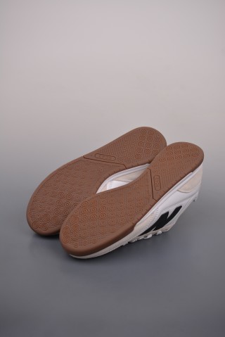 New Balance URC42 view 3