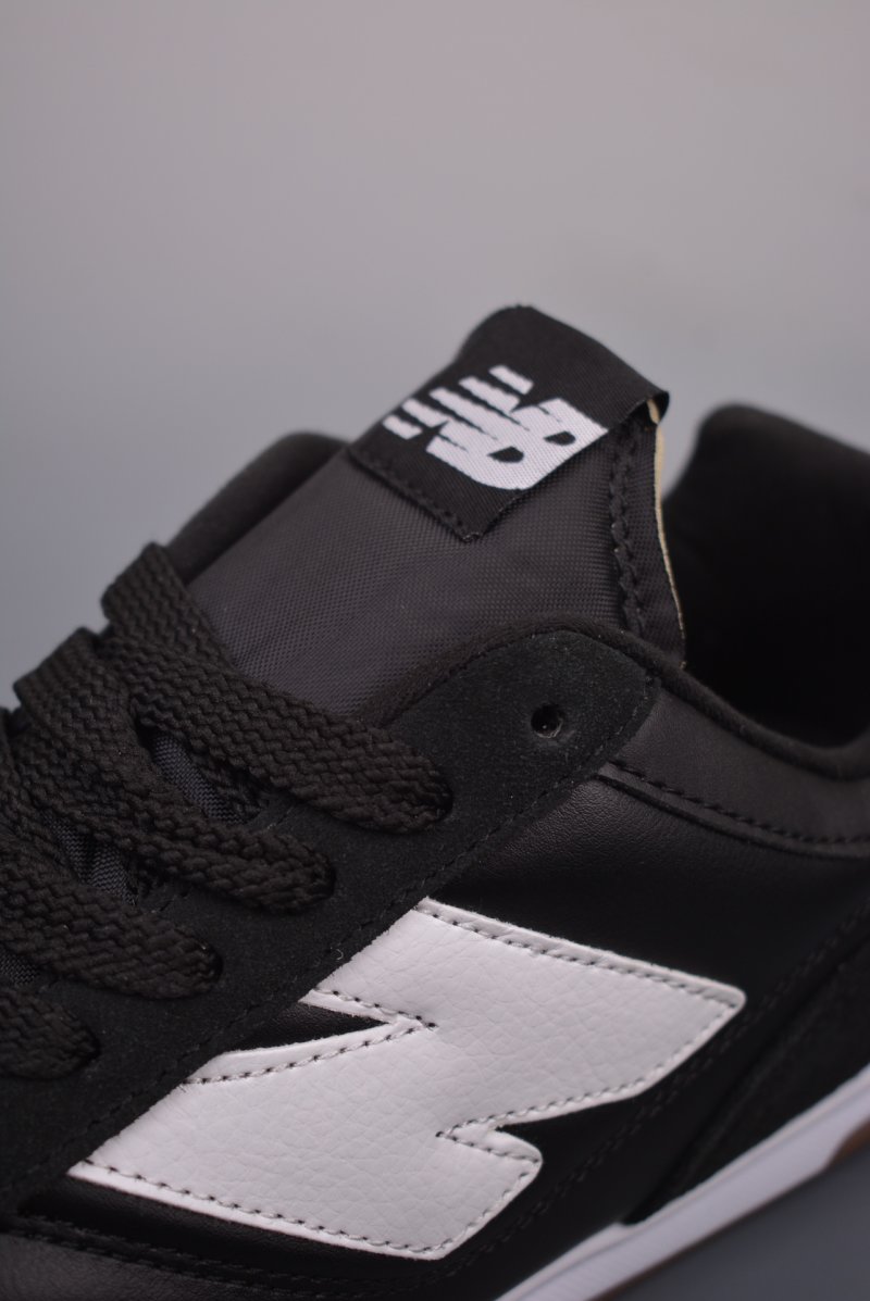 New Balance URC42 view