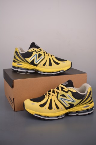 New Balance Running Shoes view 5
