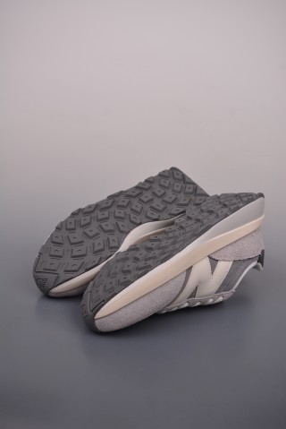 New Balance U370 view 3