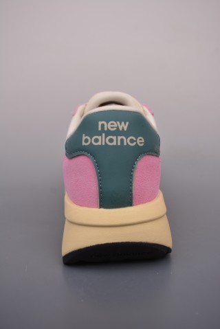 New Balance U370 view 4