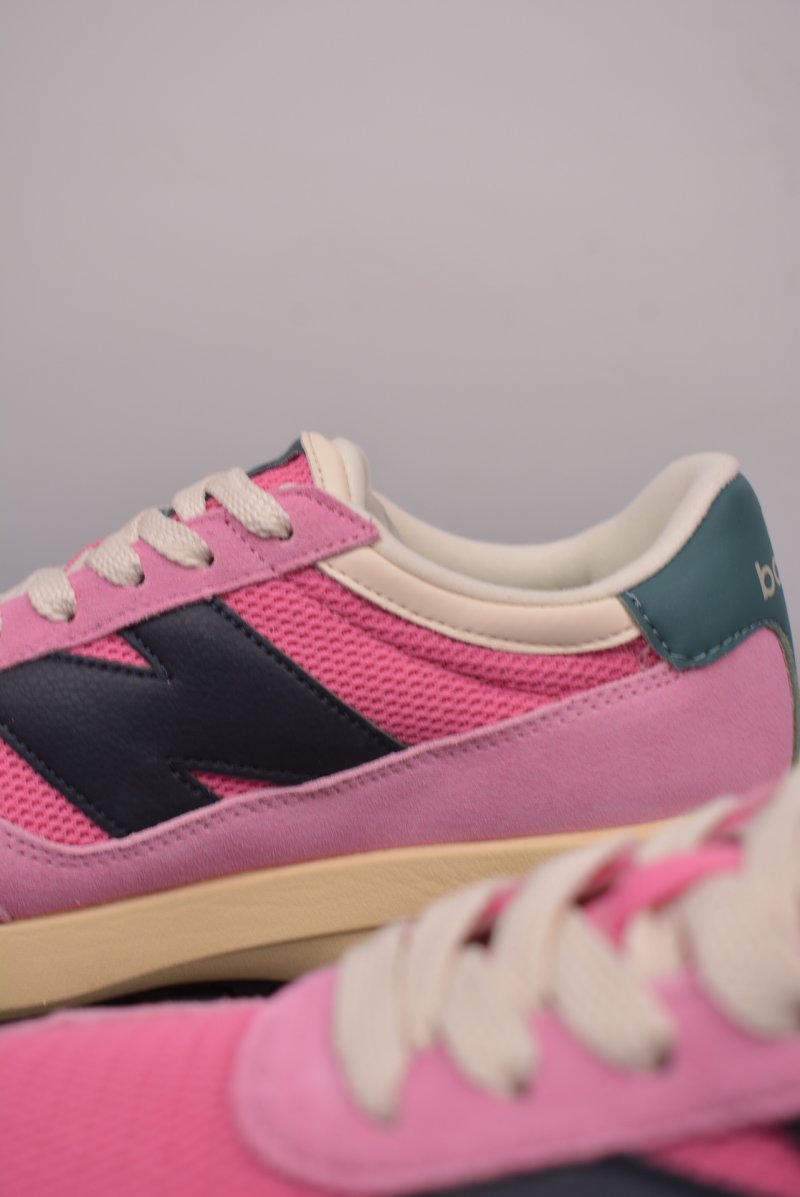 New Balance U370 view