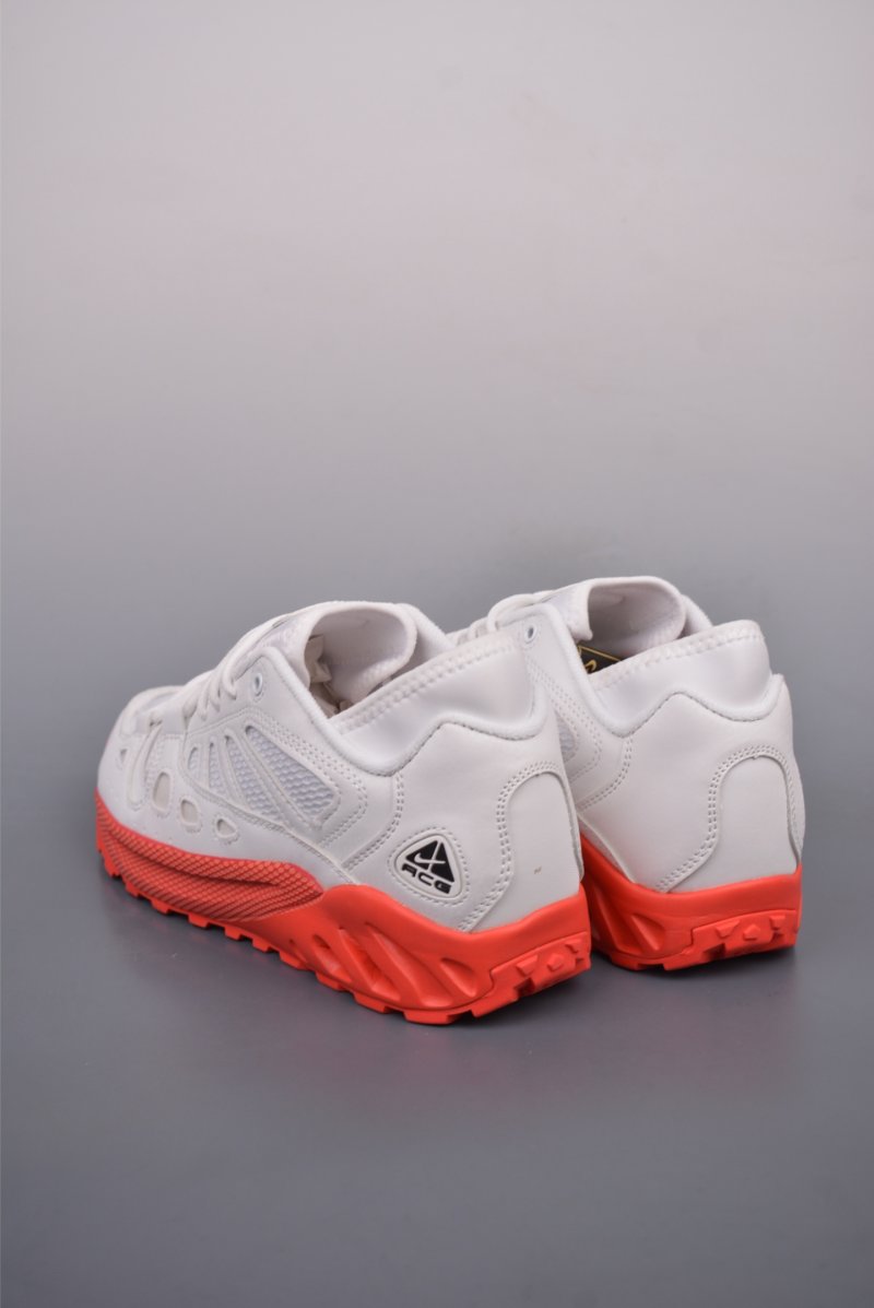 Nike ACG Air Exploraid view