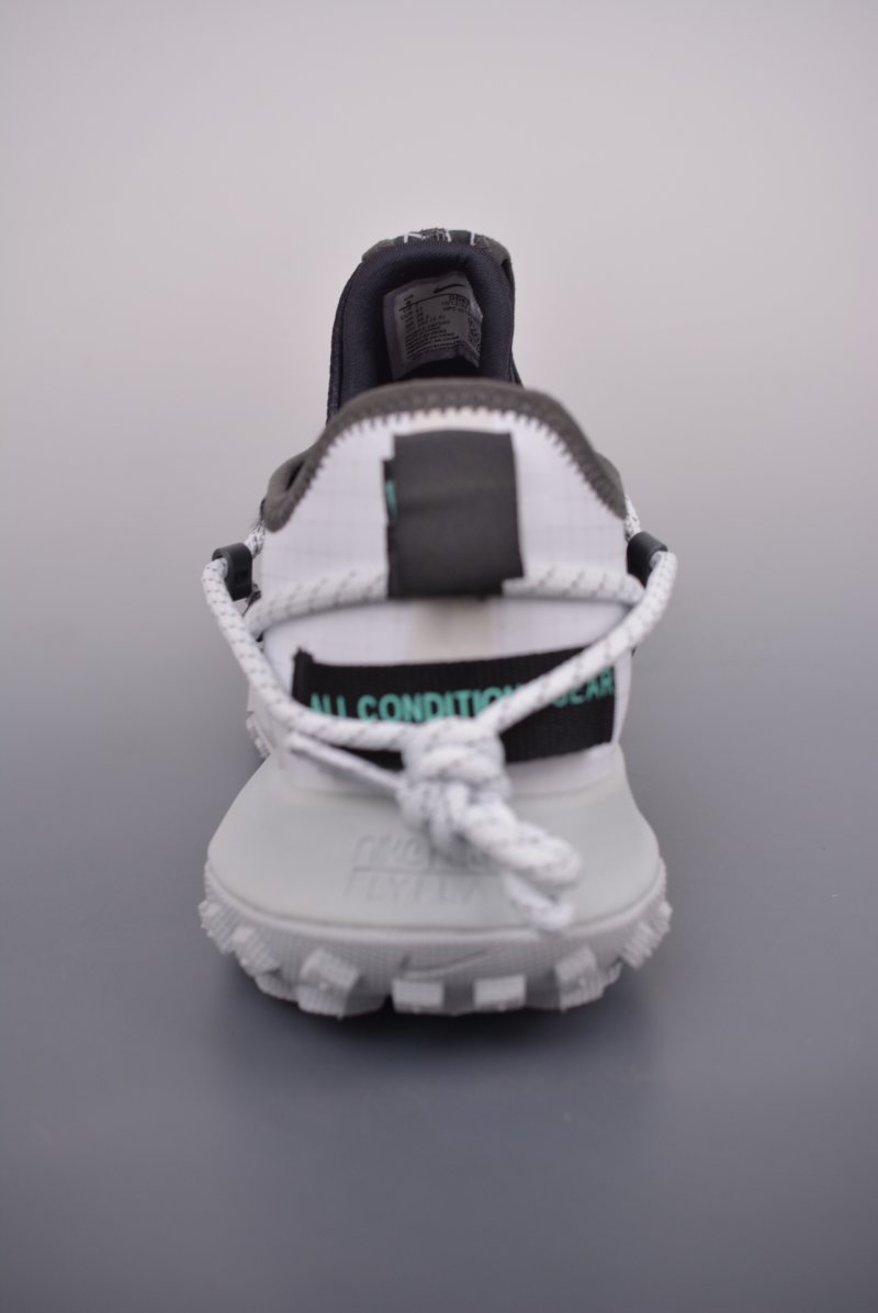 Nike ACG Mountain Fly Low GTX view