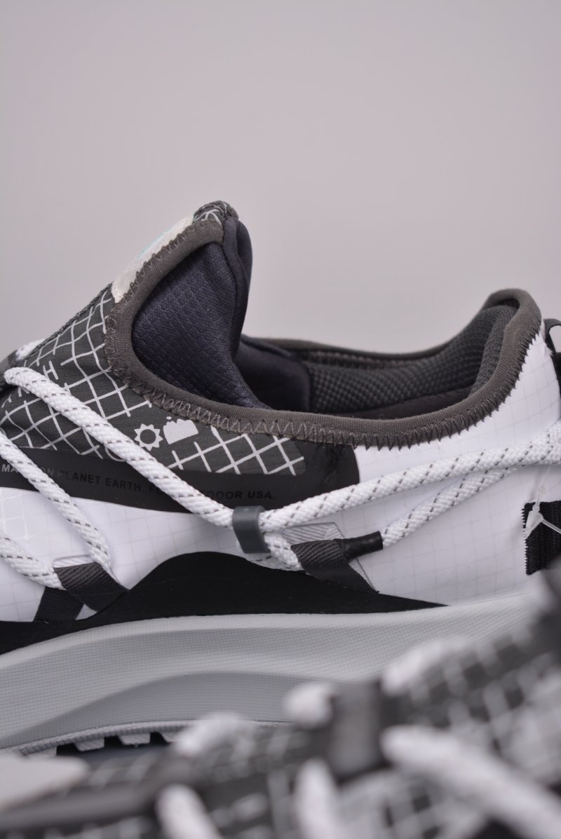 Nike ACG Mountain Fly Low GTX view