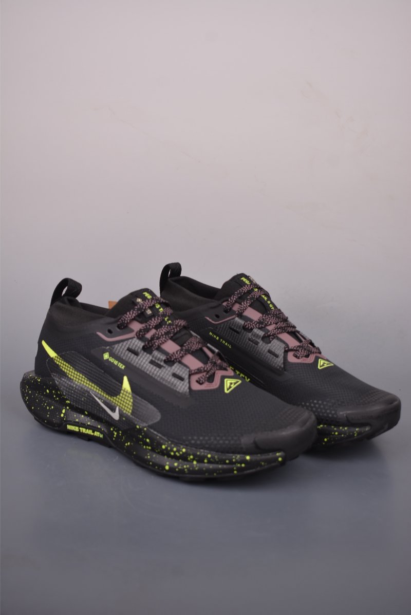 Nike ACG Zegama Trail