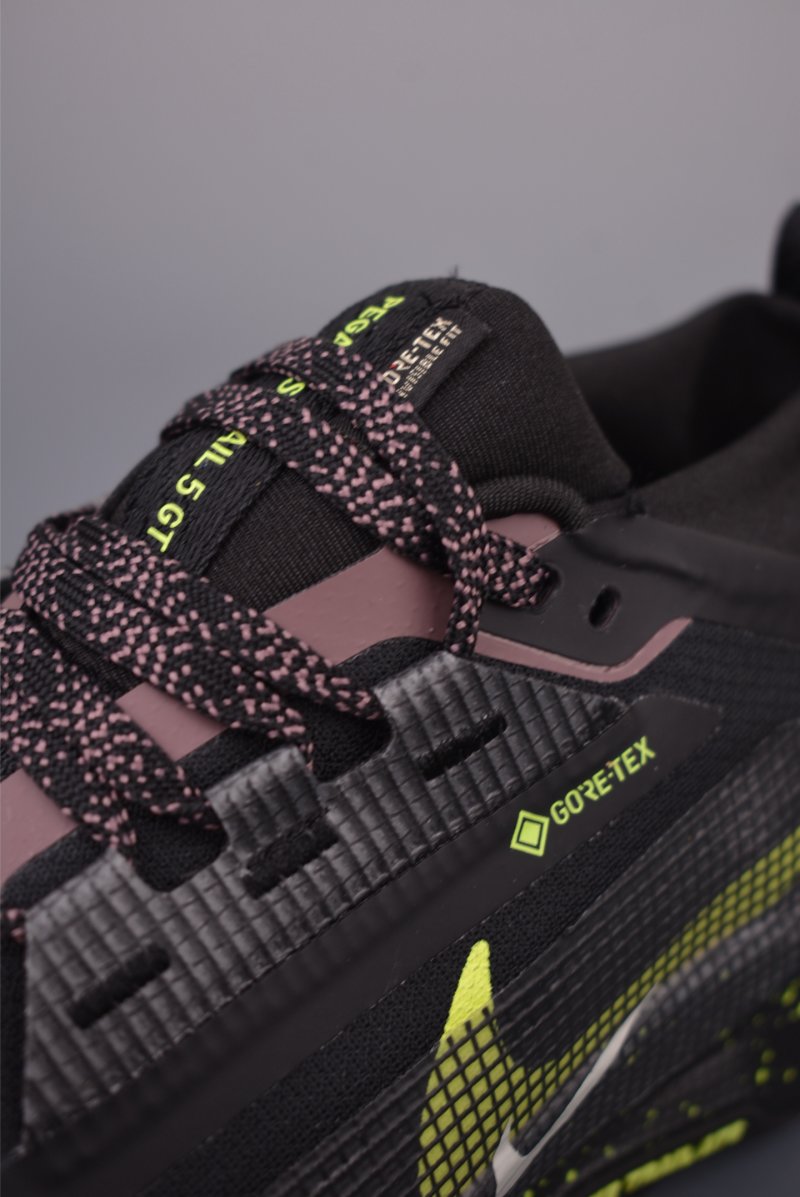 Nike ACG Zegama Trail view