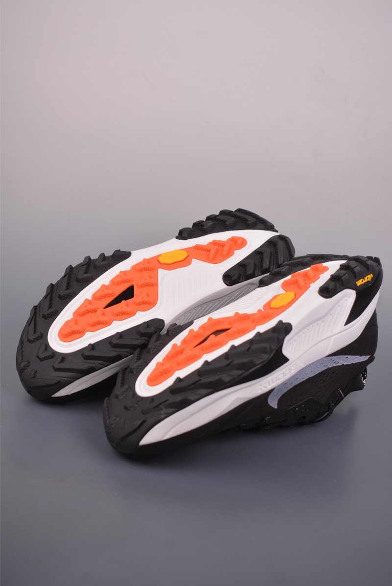Nike ACG Zegama Trail view