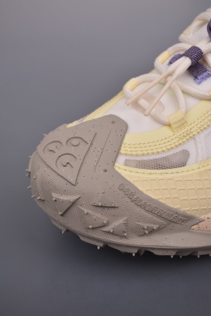 Nike ACG Mountain Fly 2 Low view