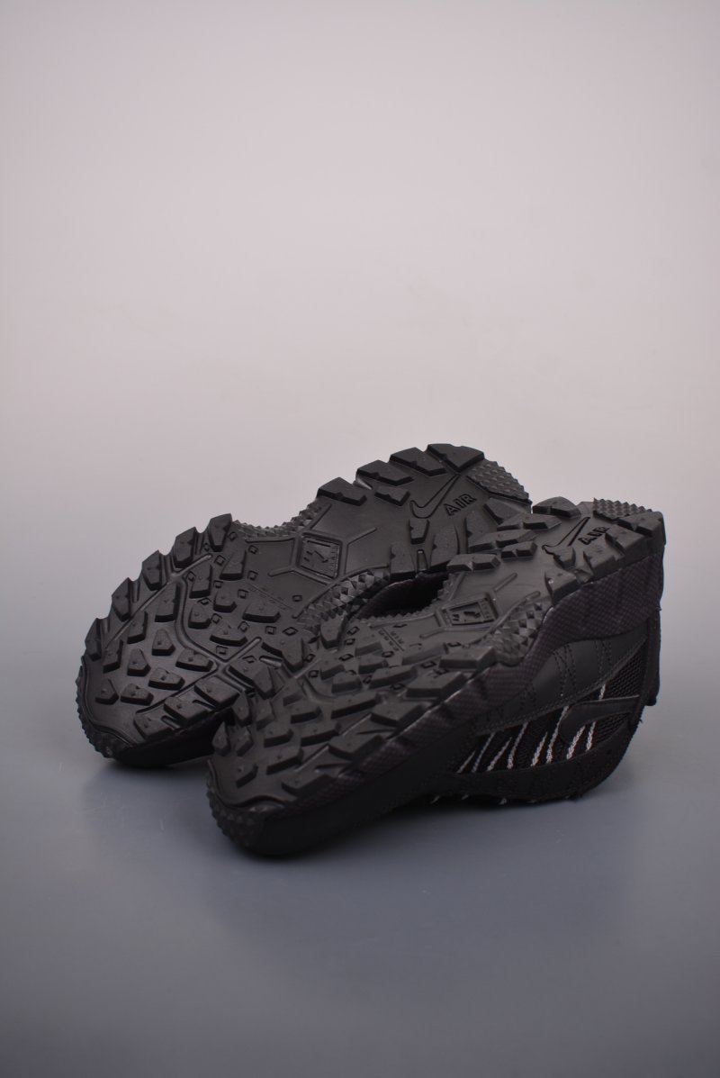 Nike Air Humara QS 'Vintage' view