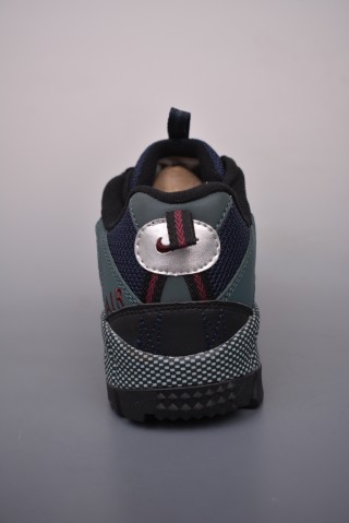 Nike Air Humara QS 'Vintage' view 4