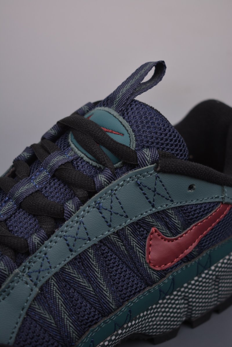 Nike Air Humara QS 'Vintage' view