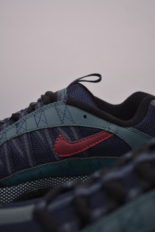 Nike Air Humara QS 'Vintage' view 8