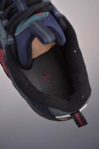 Nike Air Humara QS 'Vintage' view 9