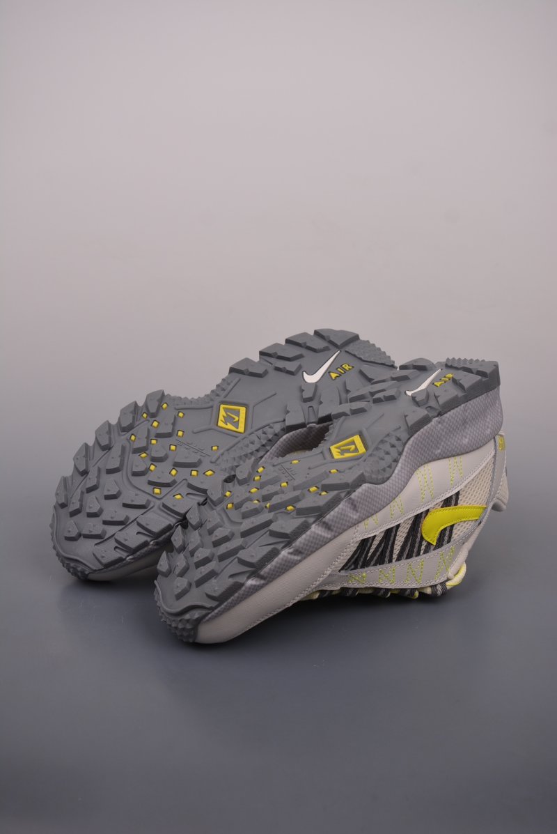 Nike Air Humara QS 'Vintage' view