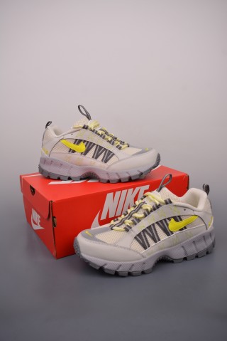 Nike Air Humara QS 'Vintage' view 5