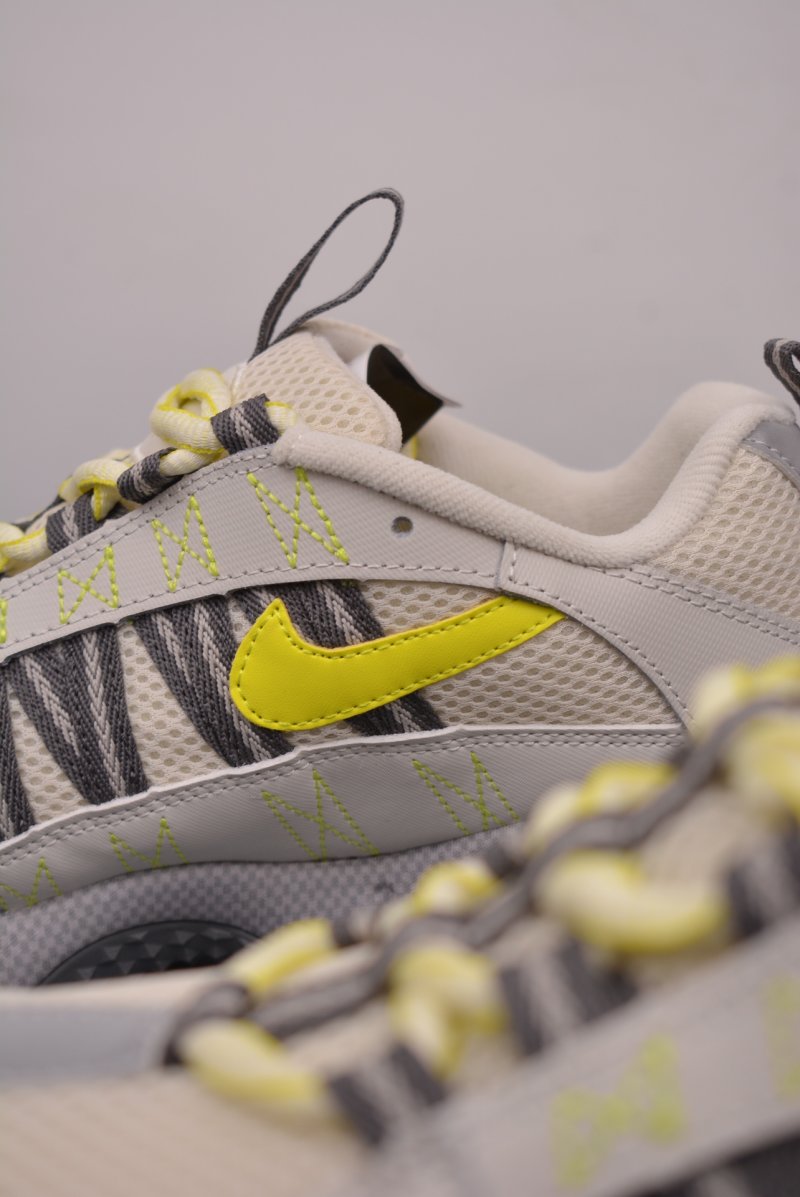 Nike Air Humara QS 'Vintage' view