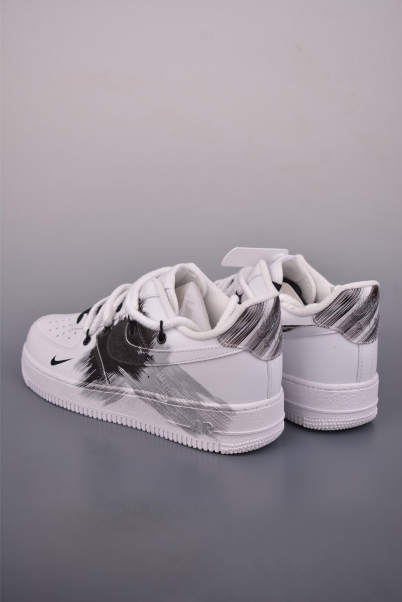 Nike Air Force 1 Low 'Graffiti' view