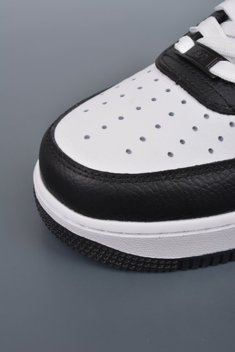 Nike Air Force 1 '07 Low 'Panda' view