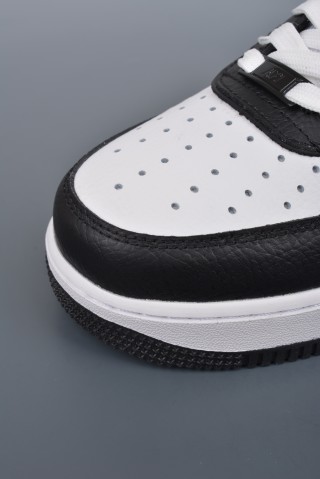 Nike Air Force 1 '07 Low 'Panda' view 6