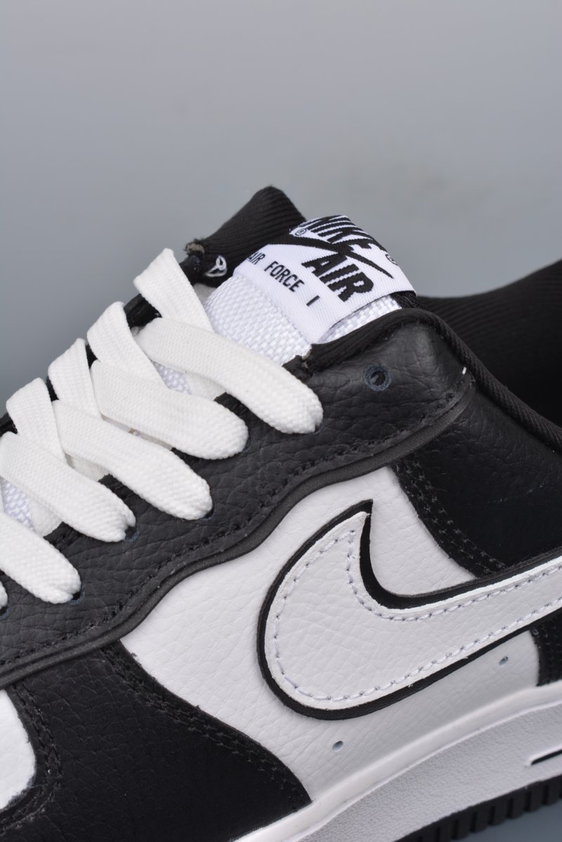 Nike Air Force 1 '07 Low 'Panda' view