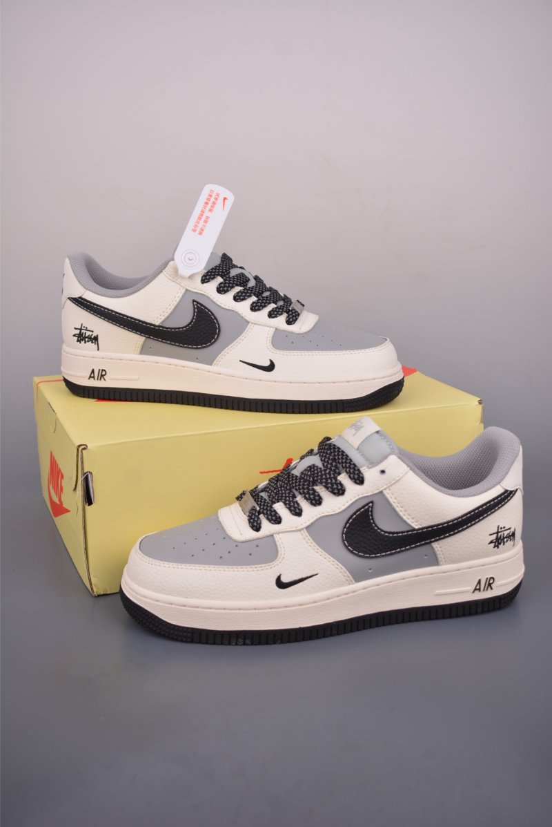 Nike Air Force 1 Low 'Stüssy' view