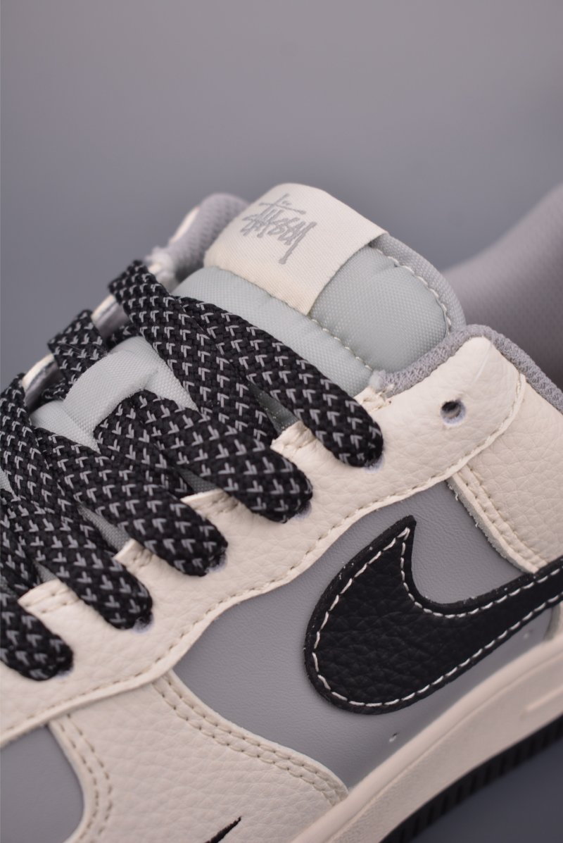 Nike Air Force 1 Low 'Stüssy' view