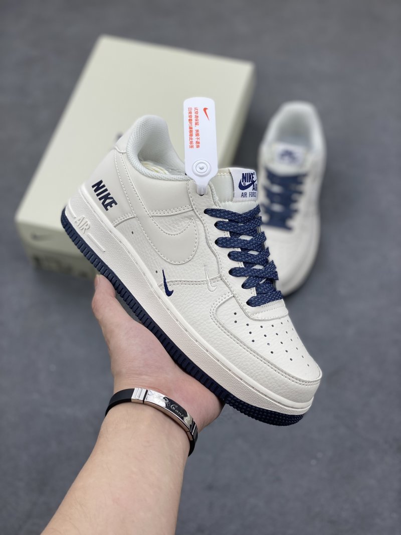 Nike Air Force 1 Low