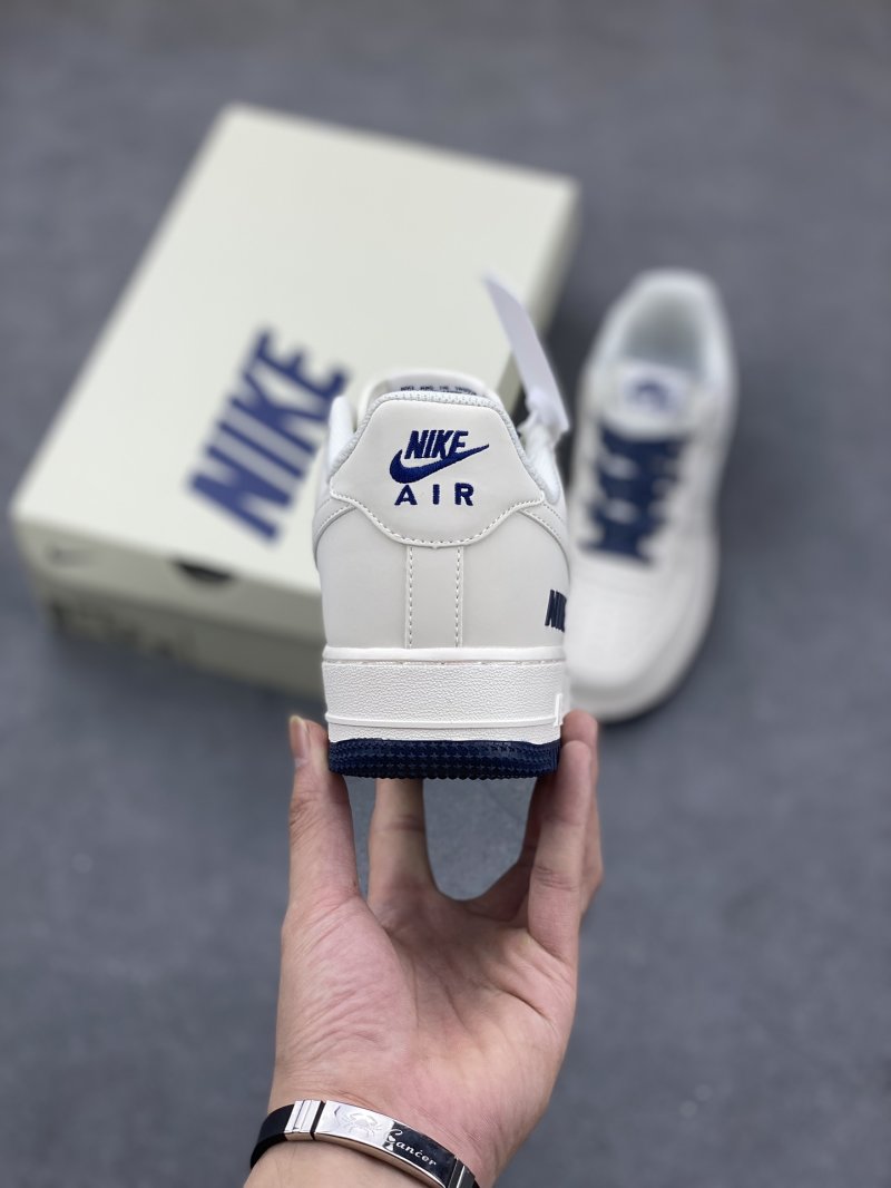 Nike Air Force 1 Low view