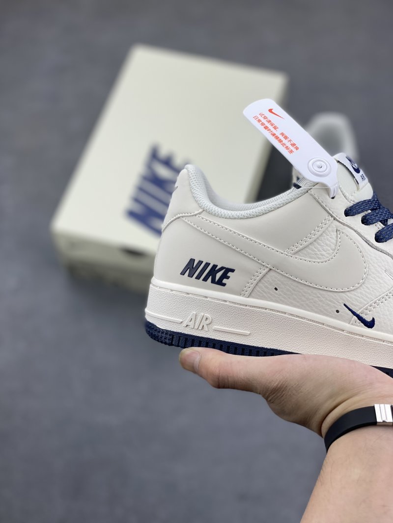 Nike Air Force 1 Low view