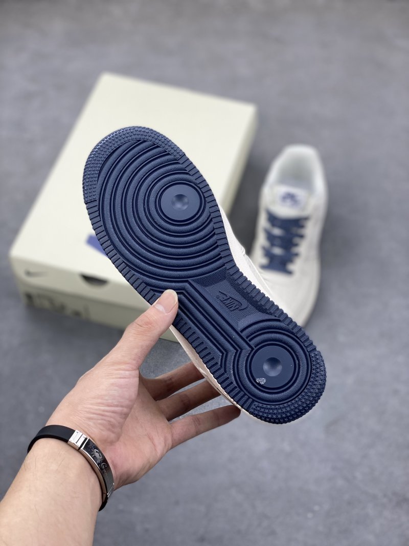 Nike Air Force 1 Low view