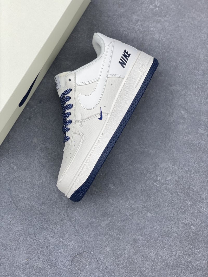 Nike Air Force 1 Low view