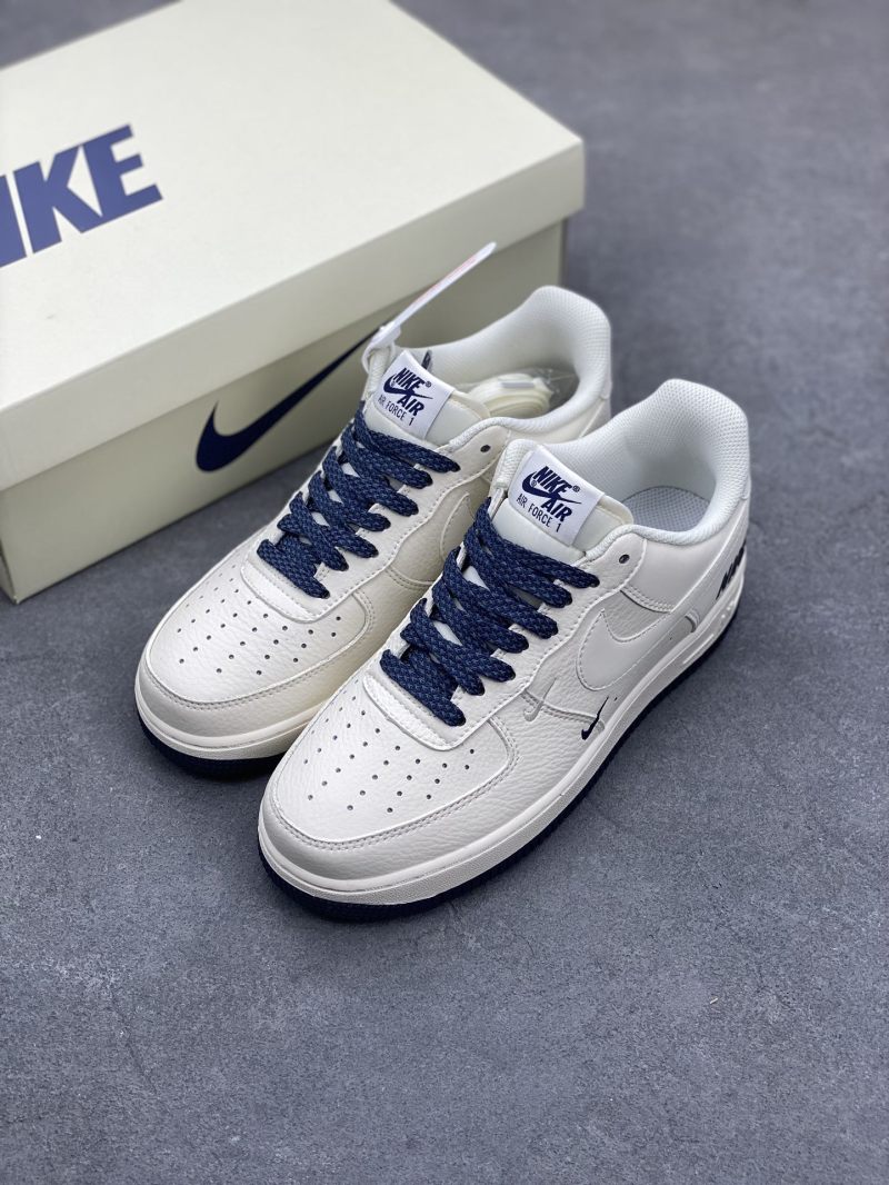 Nike Air Force 1 Low view