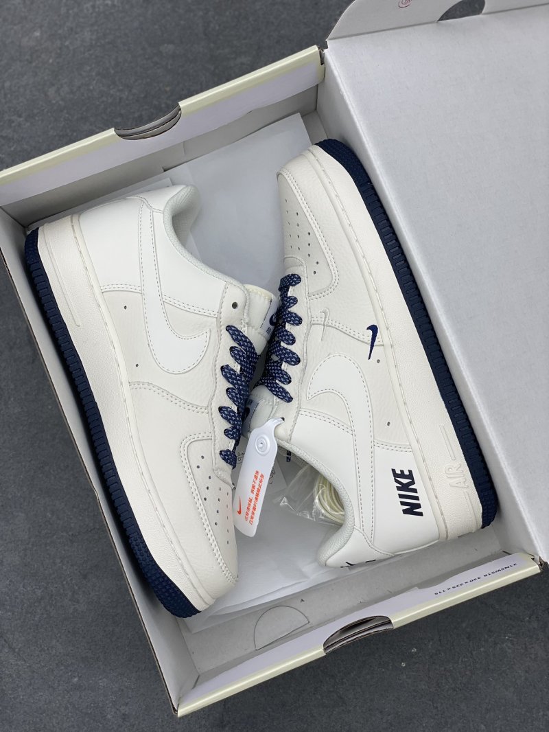 Nike Air Force 1 Low view