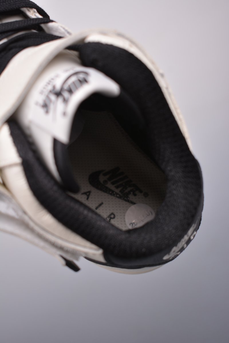 Nike Air Force 1 '07 'Black' view