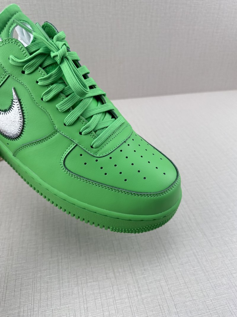 Off-White x Nike Air Force 1 '07 'Green' view