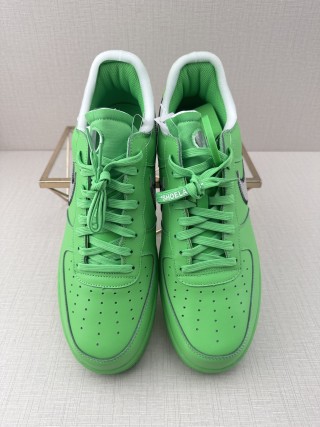 Off-White x Nike Air Force 1 '07 'Green' view 9