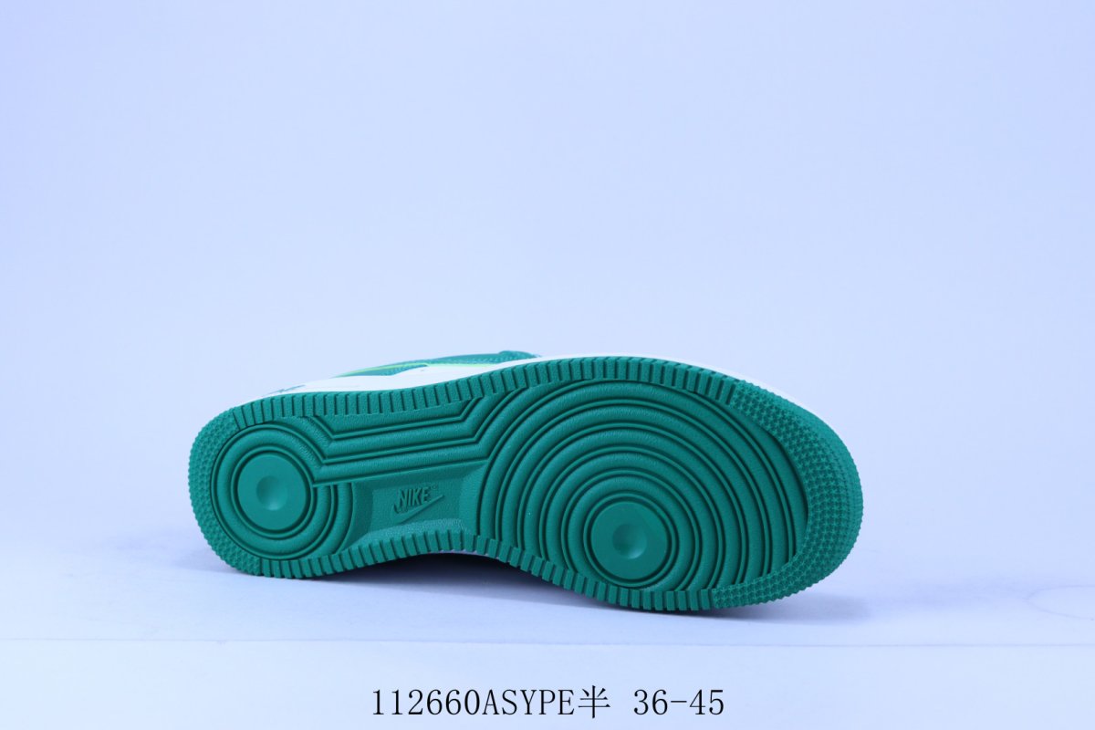 Nike Air Force 1 Low 'White / Green' view