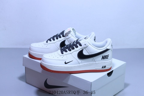 Nike Air Force 1 Low view 6