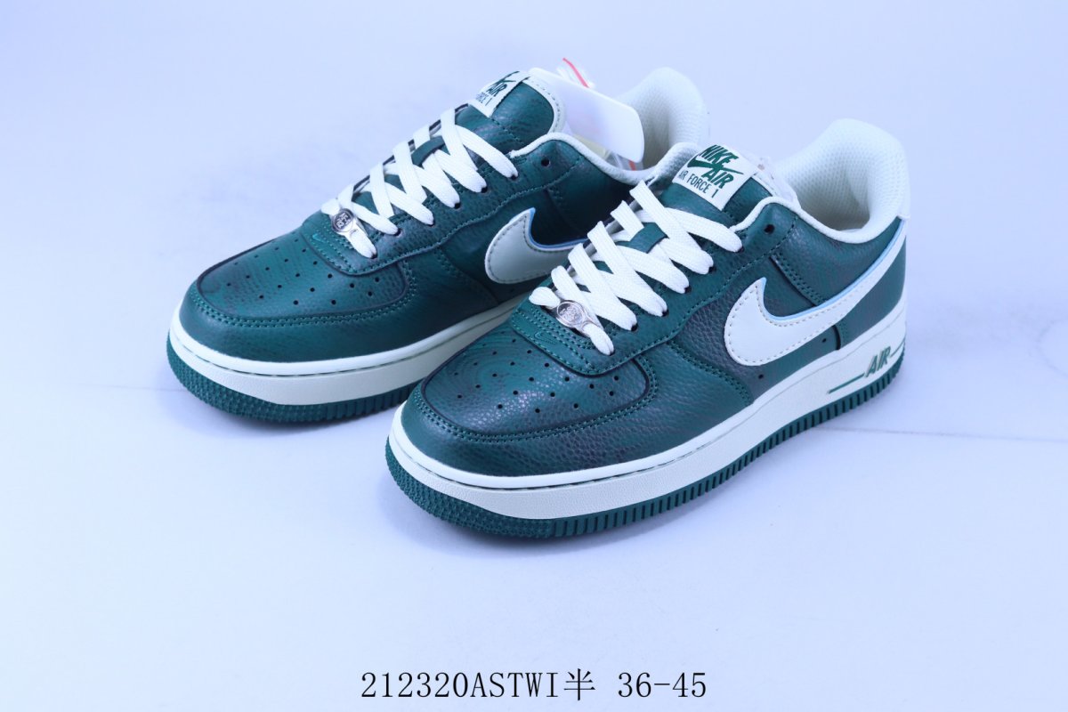 Nike Air Force 1 Low 'White / Green' view
