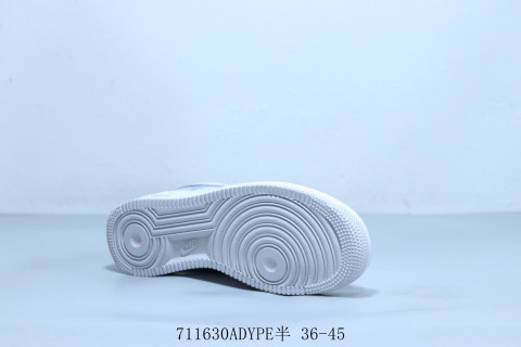 Nike Air Force 1 Low view 4