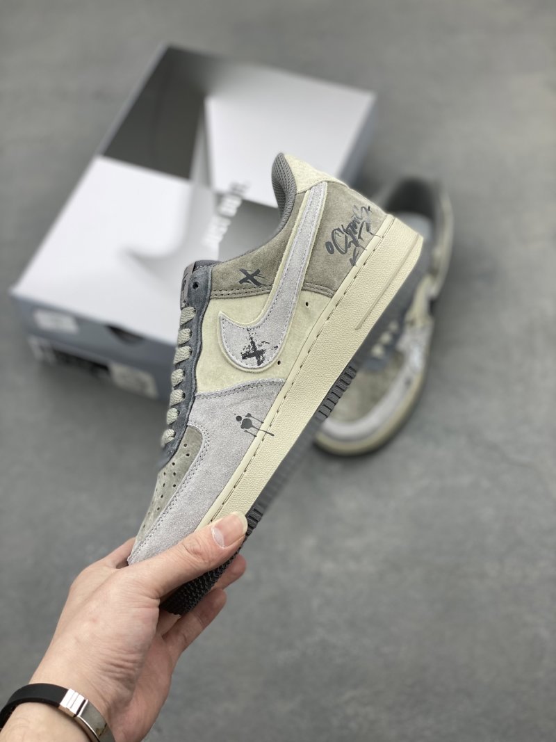 Nike Air Force 1 Low 'Dark Skull' view
