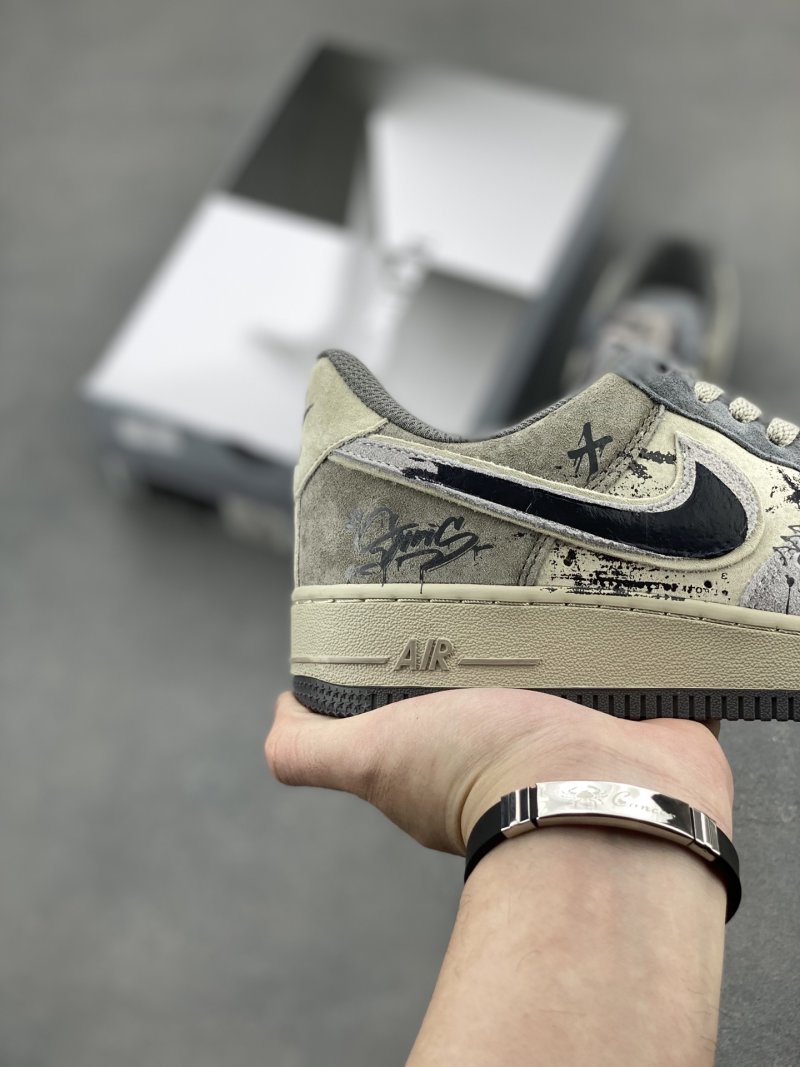 Nike Air Force 1 Low 'Dark Skull' view